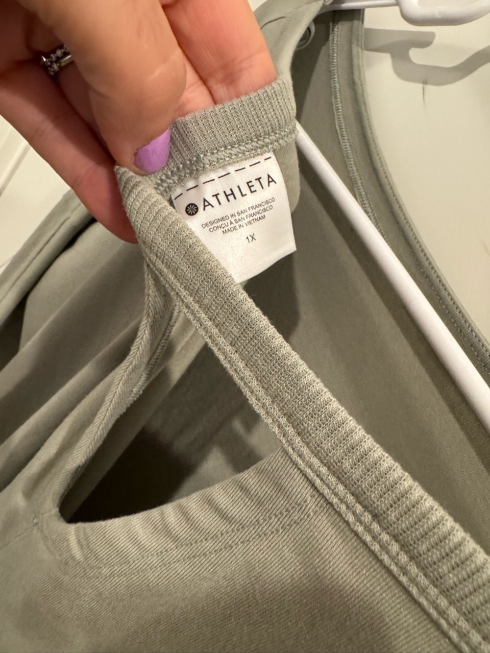 Athleta Lightweight Sage Green Dolman Sleeve Tunic - Picture 3 of 4